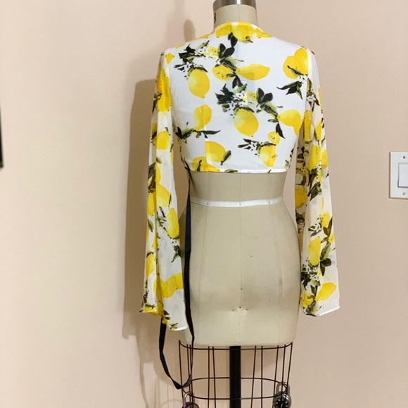 0040 NWT Pretty little things crop long sleeve top - Picture 4 of 8